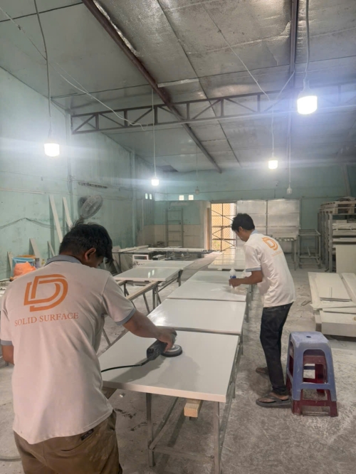 Xưởng sản xuất đá solid surface